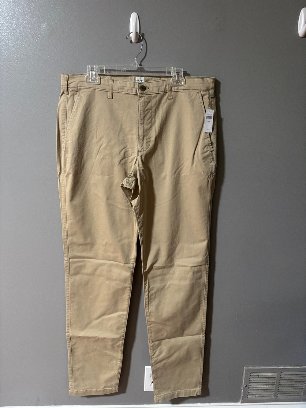 Gap 36x36 khaki pants NWT
